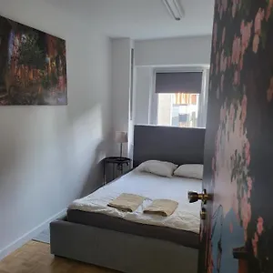 https://studio-zelazna-rooms-near-old-town.warsawhotelspoland.com